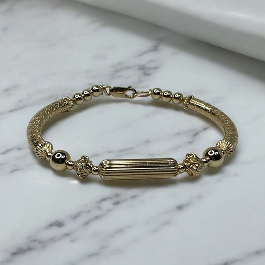 Pretty Me Bangle